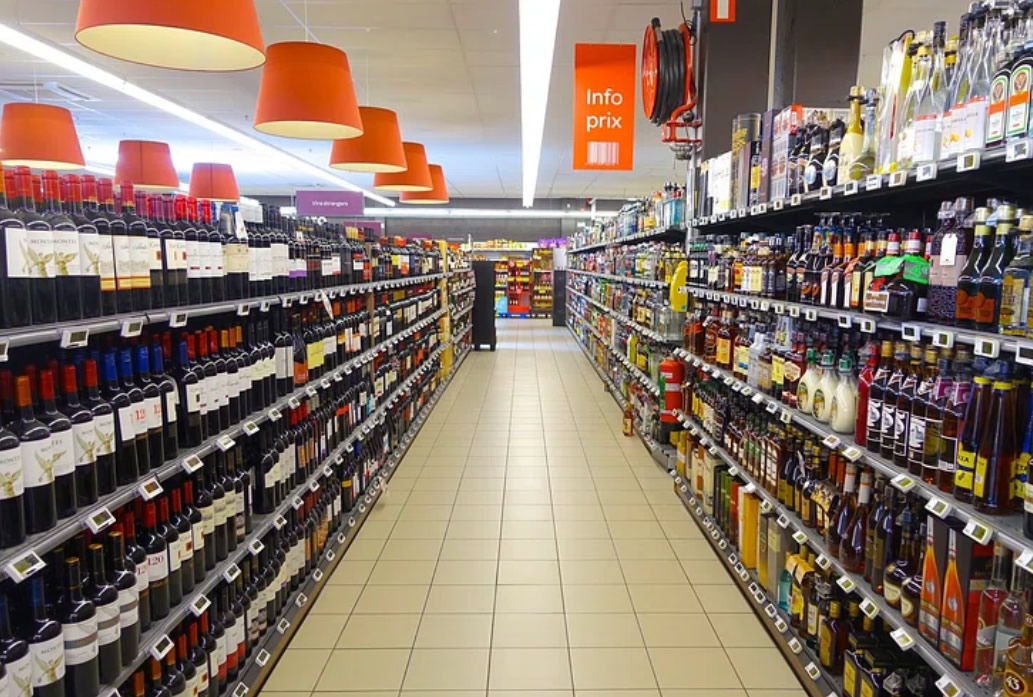How Liquor Store Owners Can Benefit from a Liquor License Consultant