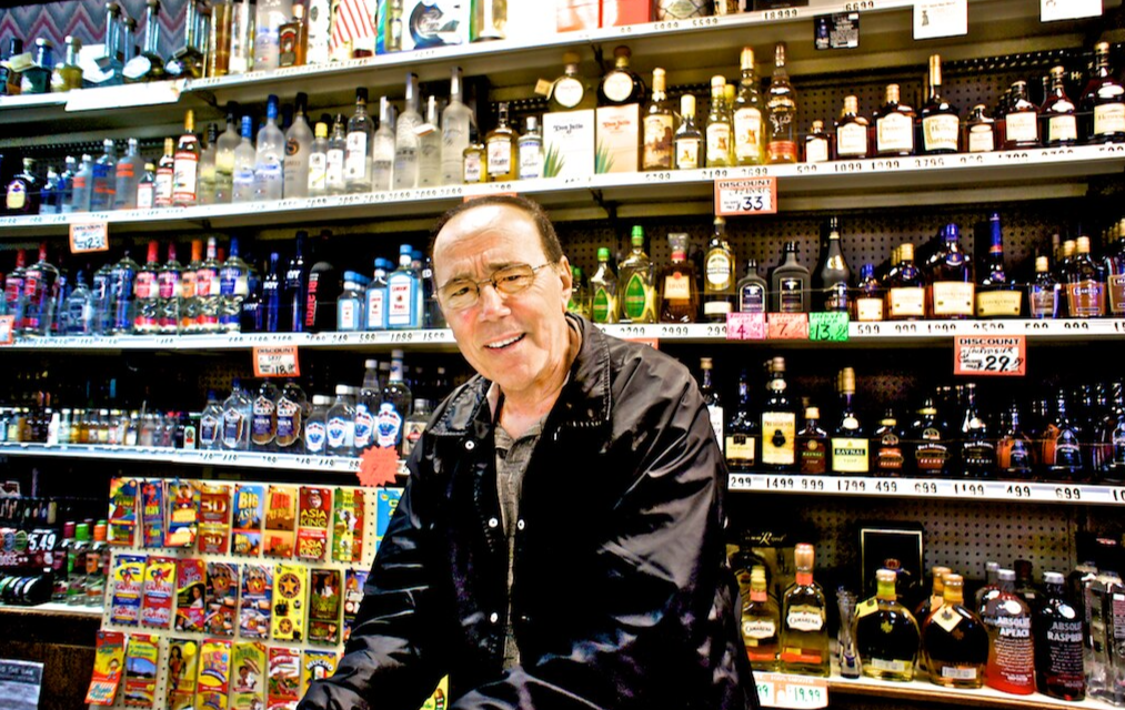 How a Liquor License Consultant Helps Liquor Store Owners