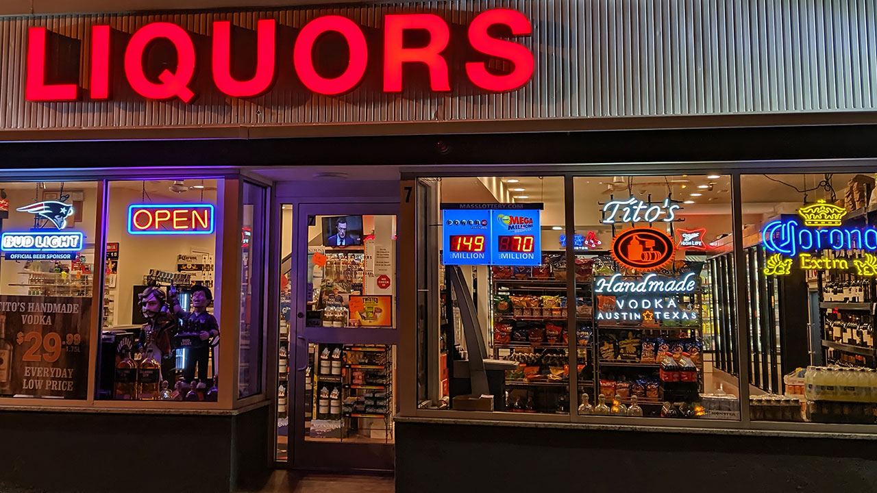 Avoiding Common Liquor License Pitfalls: A Guide for California Liquor Store Owners